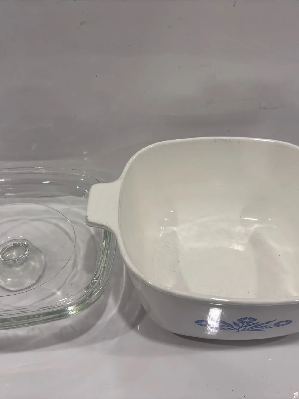 corning ware blue cornflower casserole with lid 1qt 7” - Picture 2 of 3